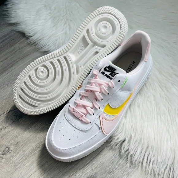 NWT Nike Air Force 1Platform Women’s Shoes - Picture 3 of 9
